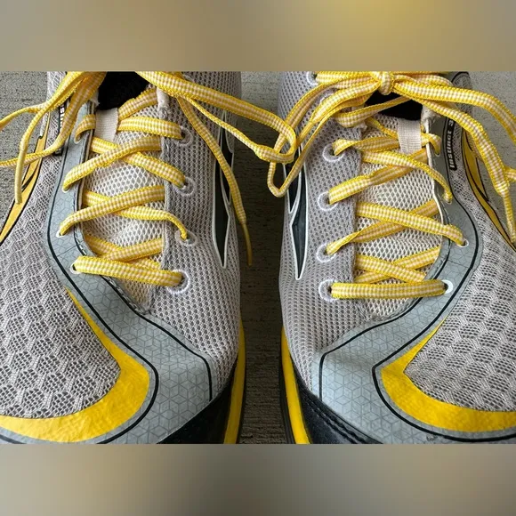 Altra Instinct 3.5 Grey Yellow Running Shoes A1633-3 Men’s Size 9.5 VGC CLEAN