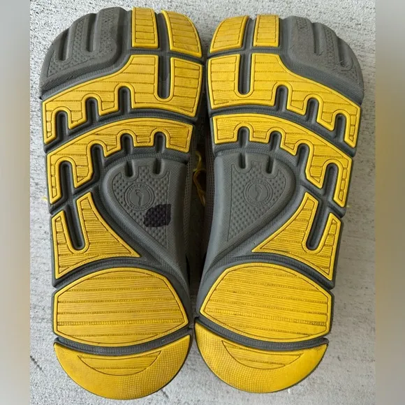Altra Instinct 3.5 Grey Yellow Running Shoes A1633-3 Men’s Size 9.5 VGC CLEAN