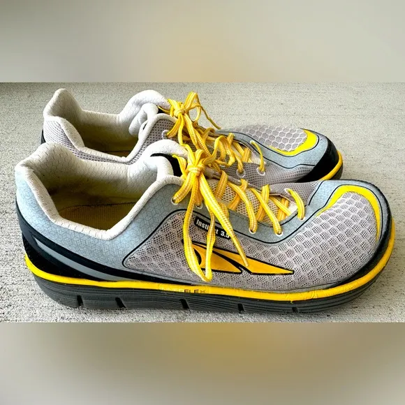 Altra Instinct 3.5 Grey Yellow Running Shoes A1633-3 Men’s Size 9.5 VGC CLEAN