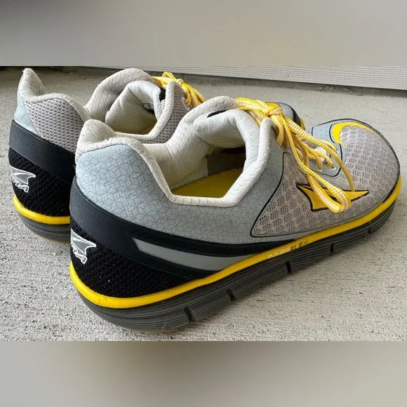 Altra Instinct 3.5 Grey Yellow Running Shoes A1633-3 Men’s Size 9.5 VGC CLEAN