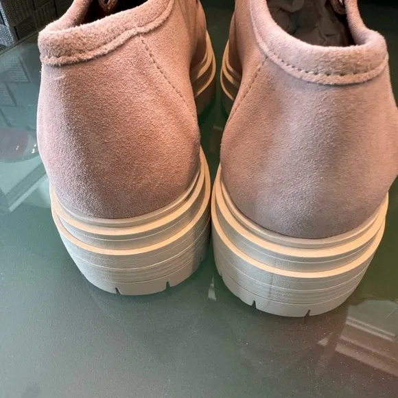 ANDRE ( from Paris) pink suede w chunky cream colored soles! Neutral and so FUN