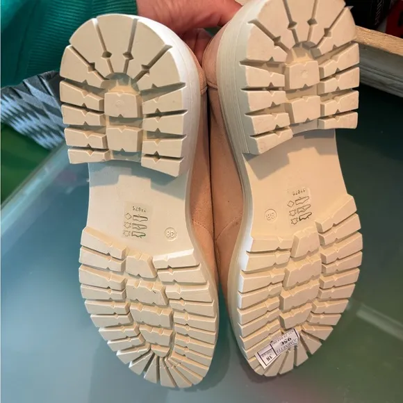 ANDRE ( from Paris) pink suede w chunky cream colored soles! Neutral and so FUN
