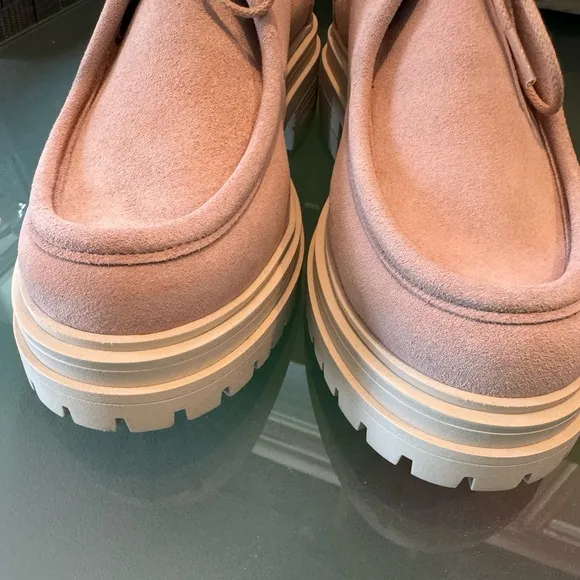 ANDRE ( from Paris) pink suede w chunky cream colored soles! Neutral and so FUN