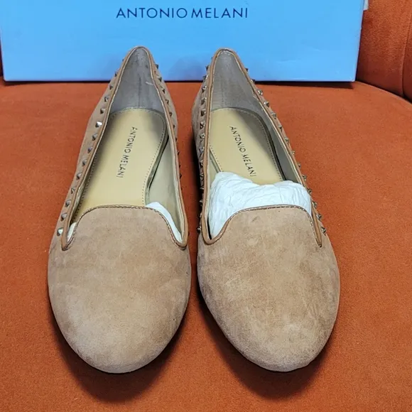 Antonio Melani Tan Studded Women's Flat Shoes Size 8.5m