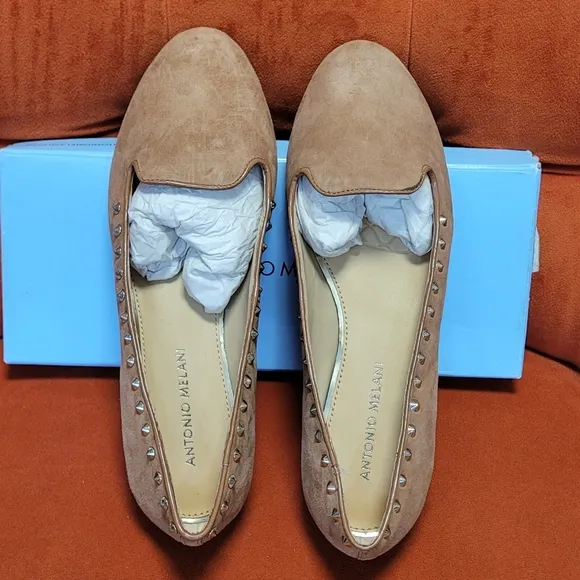 Antonio Melani Tan Studded Women's Flat Shoes Size 8.5m