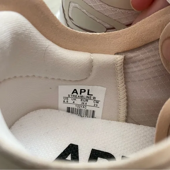APL Streamline Running Shoe Size 6.5