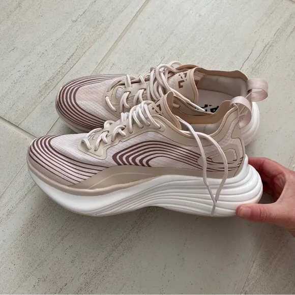 APL Streamline Running Shoe Size 6.5