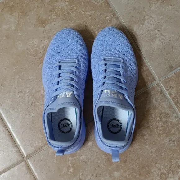 APL Techloom Phantom Purple Running Shoes Girls Sz.5 (6½W)
