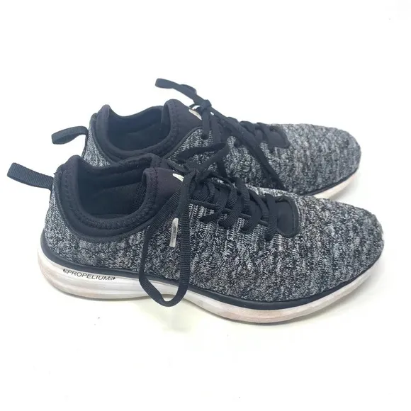 APL TechLoom Phantom Sneakers Shoes Lace-Up Melange Knit Black Gray Size US 8