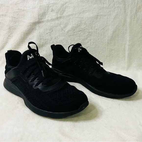 APL Women's Techloom Tracer All Black Size 8.5