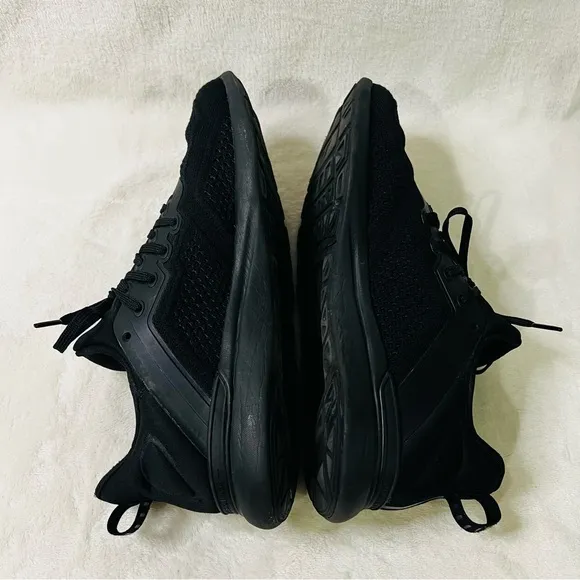APL Women's Techloom Tracer All Black Size 8.5