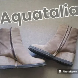 Aquatalia boots women's size 9 suede wedge boots suede neutral zipper vg…