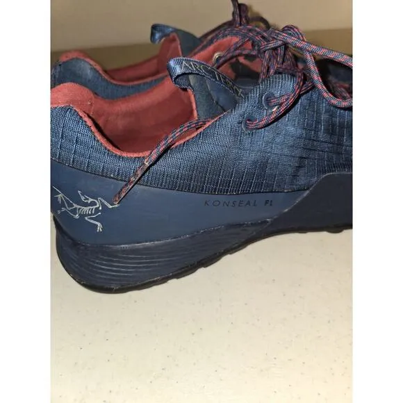 ARC'TERYX Konseal FL Vibram Sole Mens 7.5 Navy Hiking Trekking Shoes