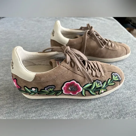 Ash Gull Embroidered Floral Tan Sneakers Women 7.5/8 Size 38 Leather Upper Laces