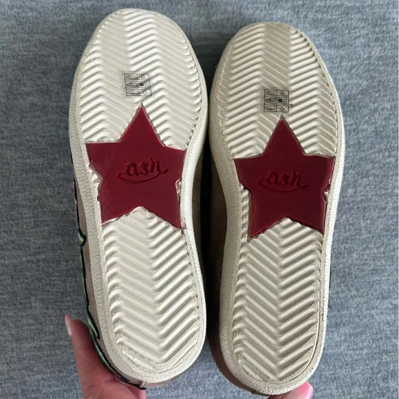 Ash Gull Embroidered Floral Tan Sneakers Women 7.5/8 Size 38 Leather Upper Laces