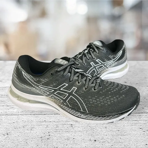 Asics Gel-Kayano 28 Black White Running Walking Women's Shoes Size 6.5 Narrow