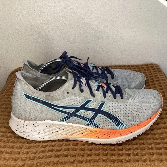 ASICS Magic Speed‎ Celebration Mens Sz 11.5 Running Shoes Gray Athletic Sneakers