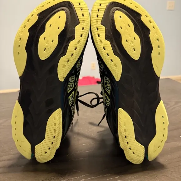 ASICS MENS GEL-KINSEI BLAST SNEAKERS SIZE 9