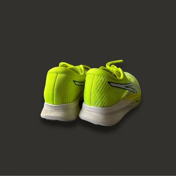 ASICS NOVABLAST FF Blast  Women’s Running Shoes – Neon Yellow (Size 8 1/2)
