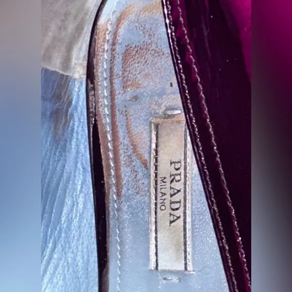Authentic all leather rare  PRADA  shoes 38,5  patent leather