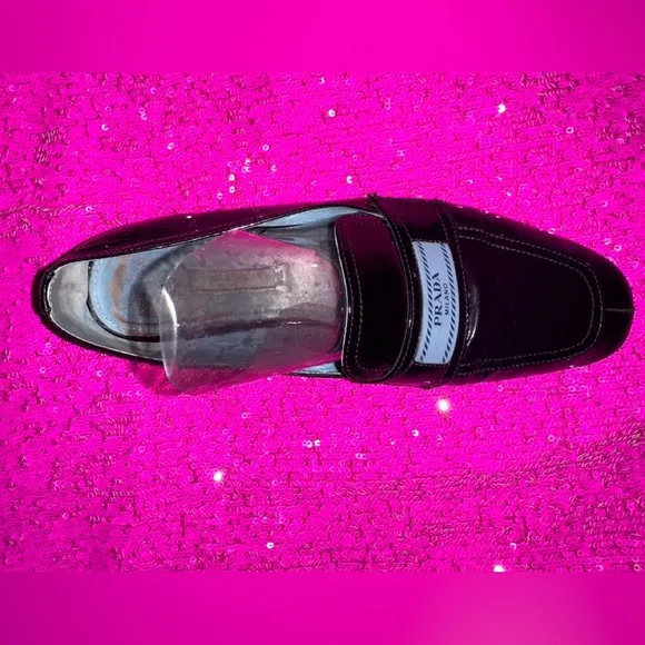 Authentic all leather rare  PRADA  shoes 38,5  patent leather