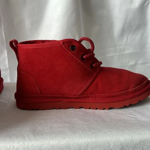 Authentic UGG brand Unisex Neumel Red Chukka Soft Ankle Boots Shoes  Size 5