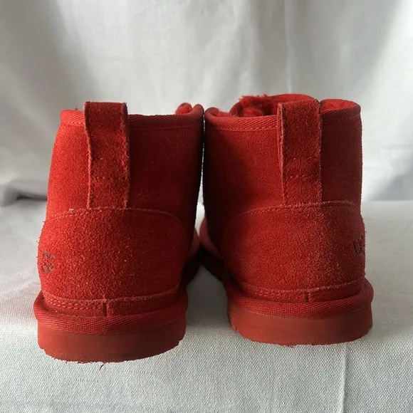 Authentic UGG brand Unisex Neumel Red Chukka Soft Ankle Boots Shoes  Size 5