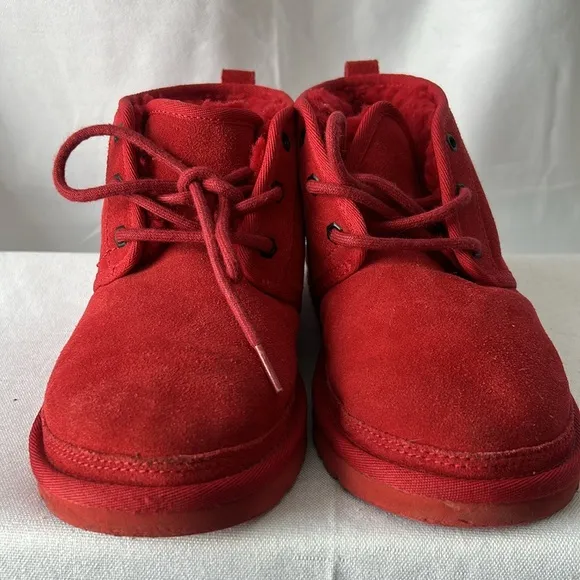 Authentic UGG brand Unisex Neumel Red Chukka Soft Ankle Boots Shoes  Size 5