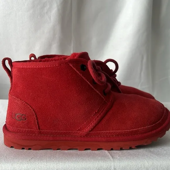Authentic UGG brand Unisex Neumel Red Chukka Soft Ankle Boots Shoes  Size 5