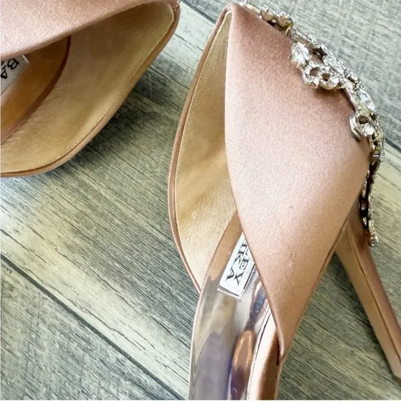 Badgley Mischka Jewel Embellished Heels Shoes Satin Tan Neutral Wedding Size 11