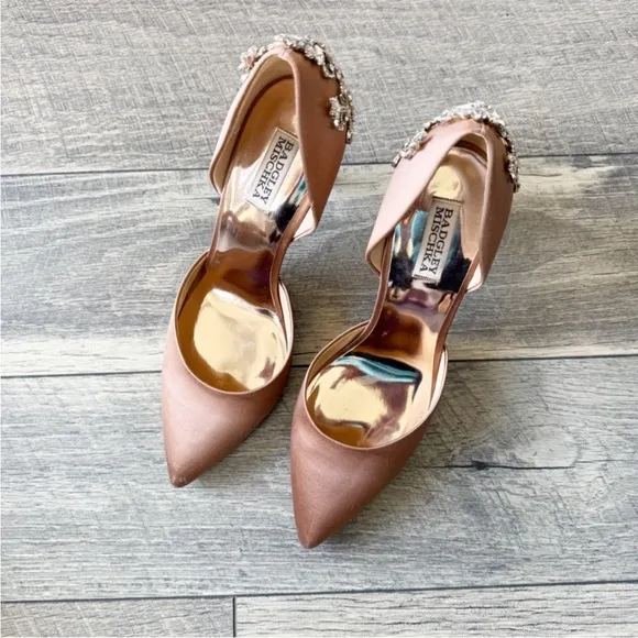 Badgley Mischka Jewel Embellished Heels Shoes Satin Tan Neutral Wedding Size 11