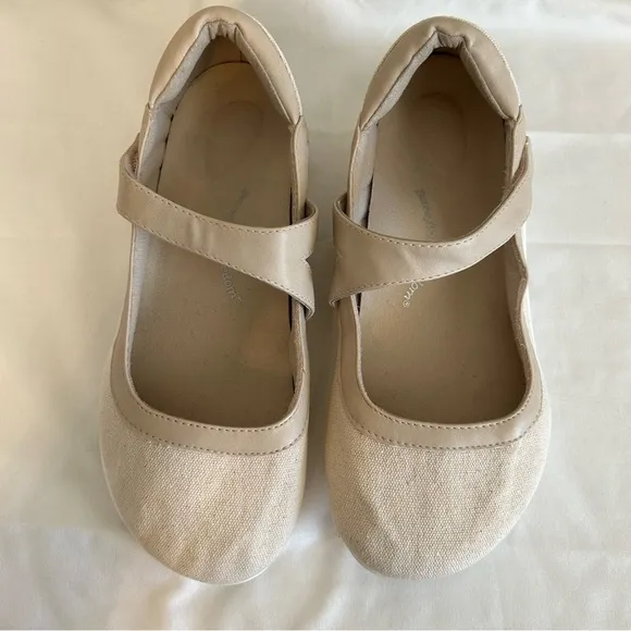 Barefoot Freedom Women’s Drew Rainbow Lightweight Comfort Mary Jane Shoes, 8.5WW