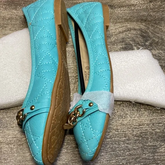 Bella Marie Teal Chain Dana Flat size 6.5
