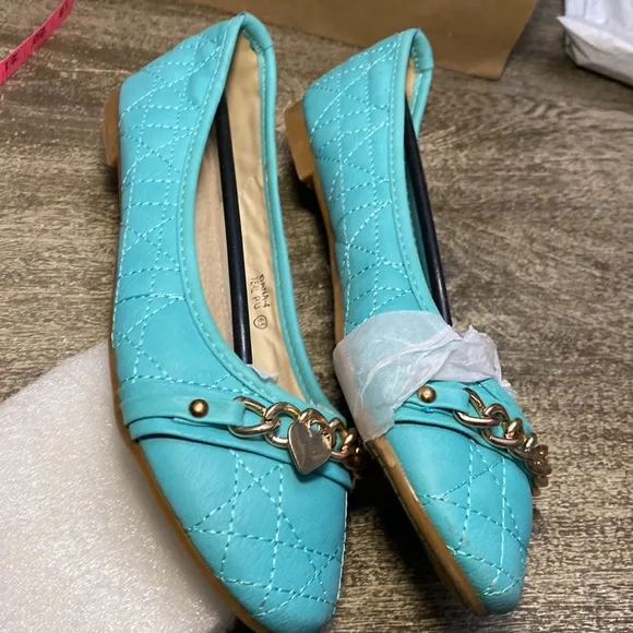 Bella Marie Teal Chain Dana Flat size 6.5