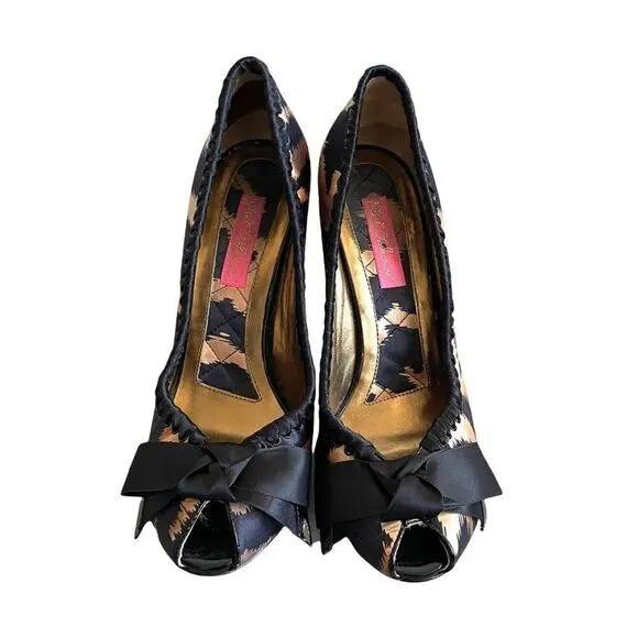 BETSY JOHNSON Leopard Print Satin Peep Toe High Heel Shoes Bow Detail 8.5
