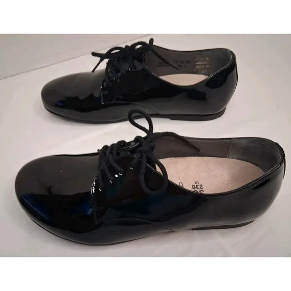 Birkenstock Saunders black patent leather flats oxfords lace up shoes Sz W 5-5.5