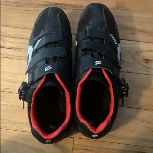 Black Cycling Shoes with Red Trim