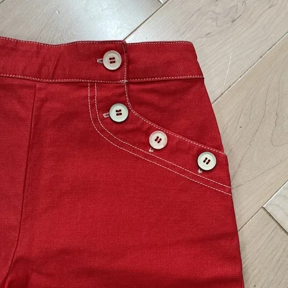 Bonpoint buttons front red denim high waist shorts