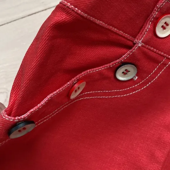 Bonpoint buttons front red denim high waist shorts
