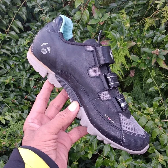 BONTRAGER WOMEN'S EVO MTB SHOES from INFORM EVOKE CYCLING