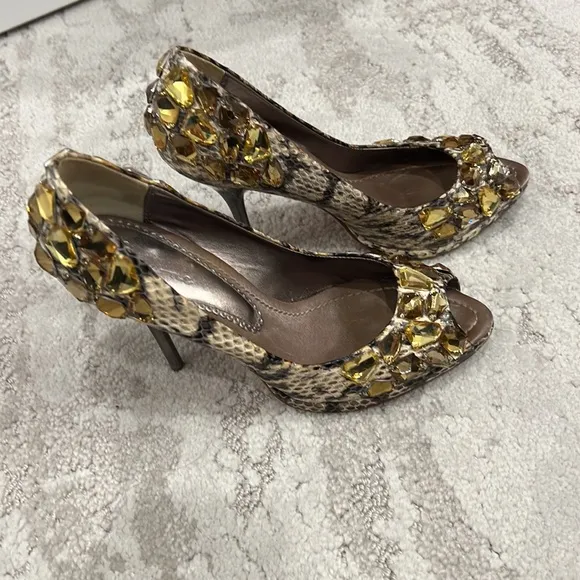 BOURNE ANYA Natural Snake Jeweled Leather Peep Toe Pump Size 36
