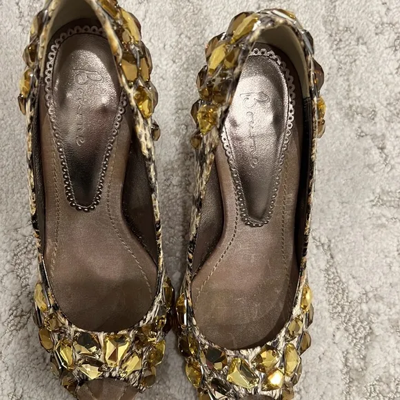 BOURNE ANYA Natural Snake Jeweled Leather Peep Toe Pump Size 36
