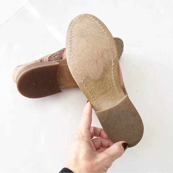 Bronx Oxford Style Lace Up Shoes Open Netting lace like neutral vintage vibes