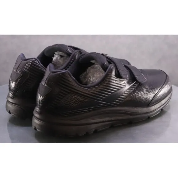 Brooks Addiction Walker V-Strap 2 $144 Men's Walking Shoes Size 11.5 D Leather