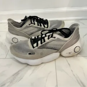 Brooks Aurora-BL Running Shoes in White/Alloy/Black Mens Size 11
