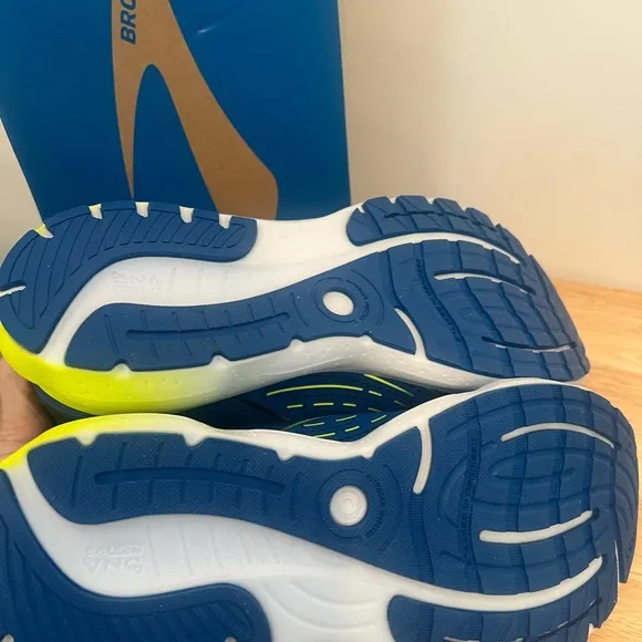 Brooks Glycerin 20 Neutral Running Shoe MenShoes Blue /Night life/White …