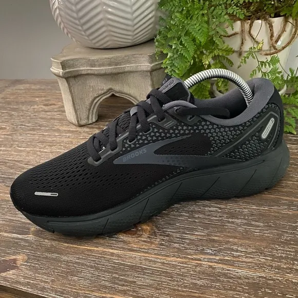 BROOKS Mens Ghost 14 Neutral Running Sneaker Athletic Shoes 8.5 TRIPLE BLACK