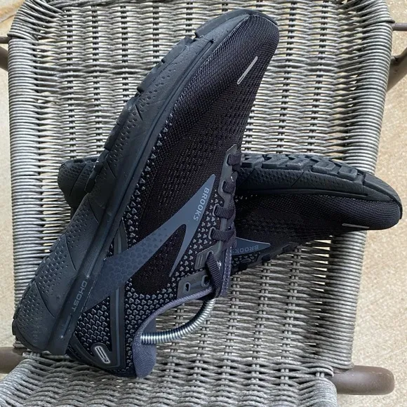 BROOKS Mens Ghost 14 Neutral Running Sneaker Athletic Shoes 8.5 TRIPLE BLACK