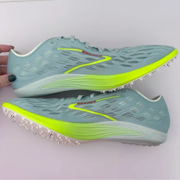 Brooks Wire V8 Long Distance Track Spikes in Blue Glow/Nightlife/Red size 11