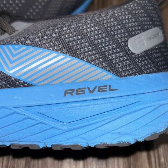 Brooks Revel 6 men’s athletic shoes black &amp; blue color size 9.5.